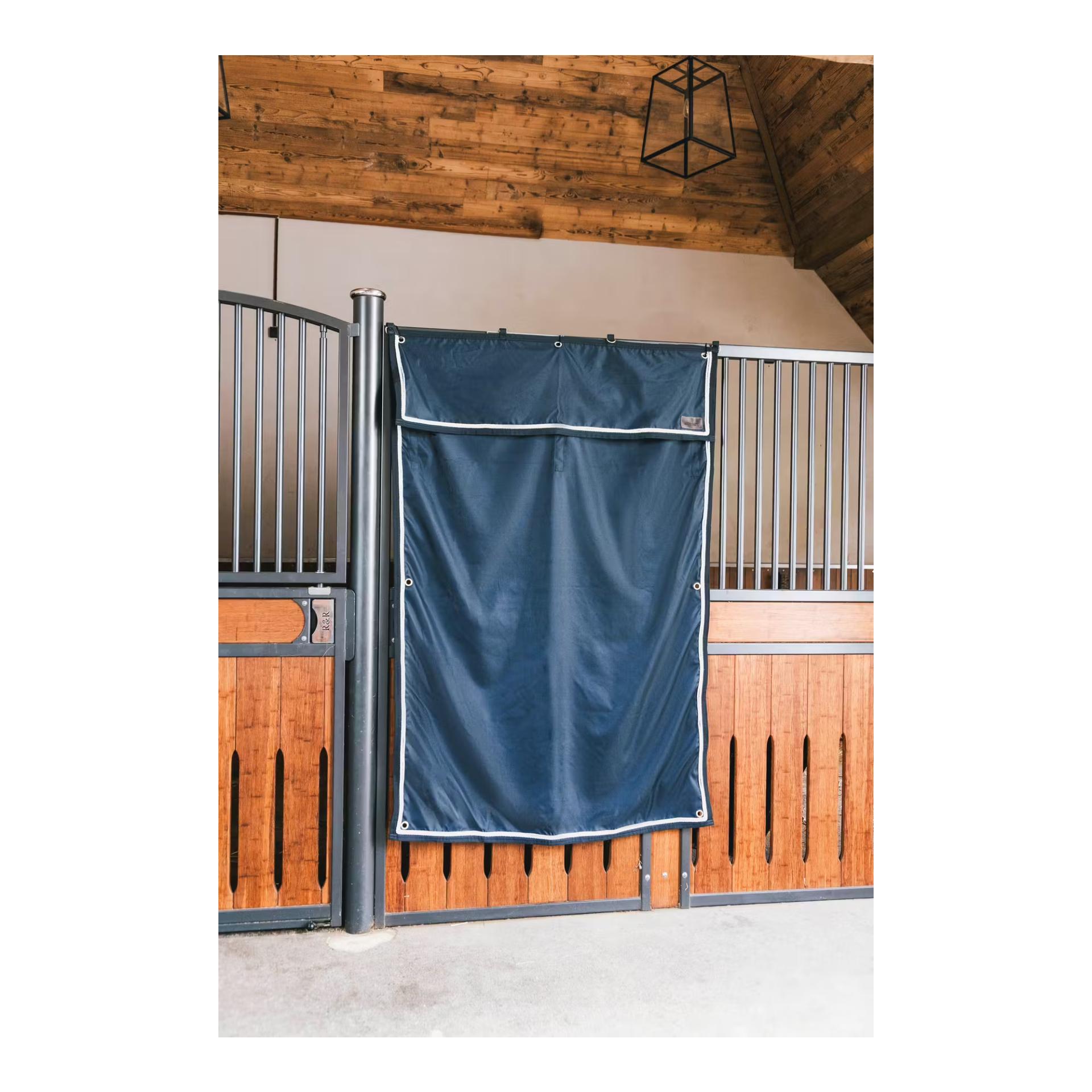 Boxenwandvorhang wasserdicht classic Boxenwandvorhang wasserdicht classic