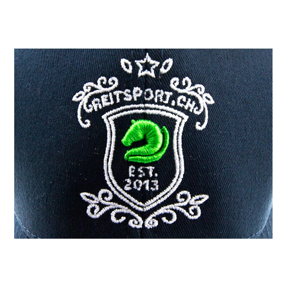 Casquette avec blason