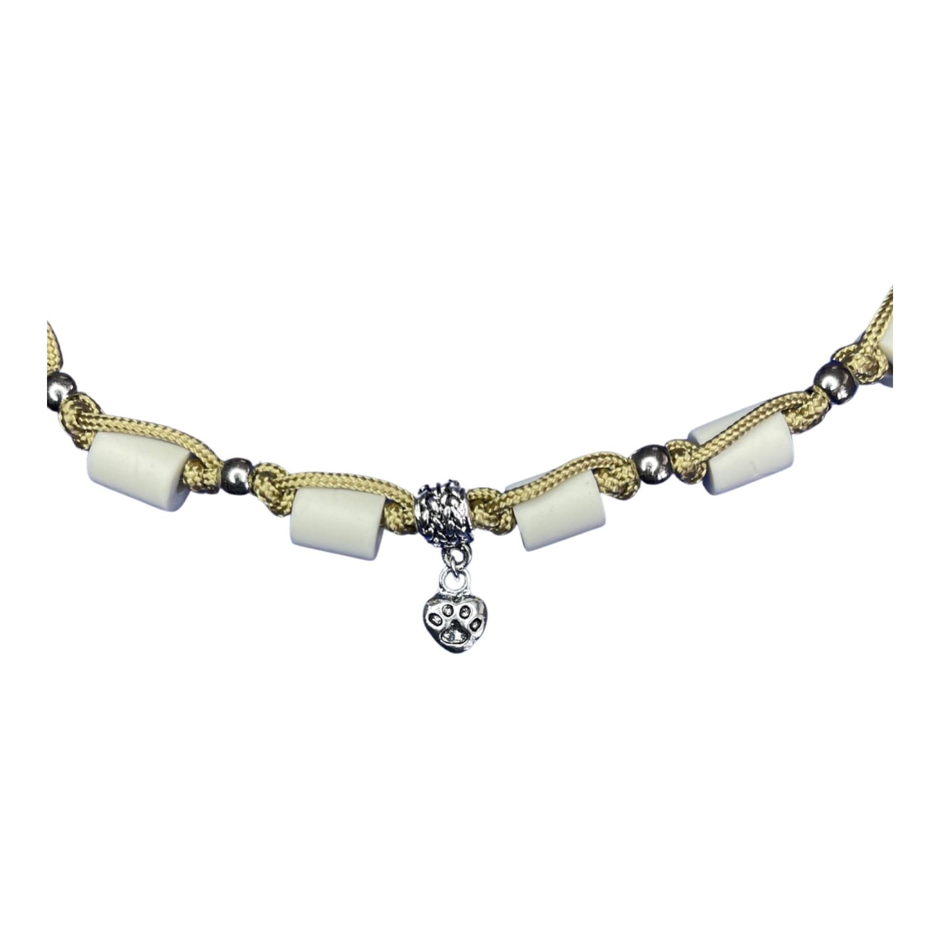 Collier antitiques EM en corde avec perles EM – menthe