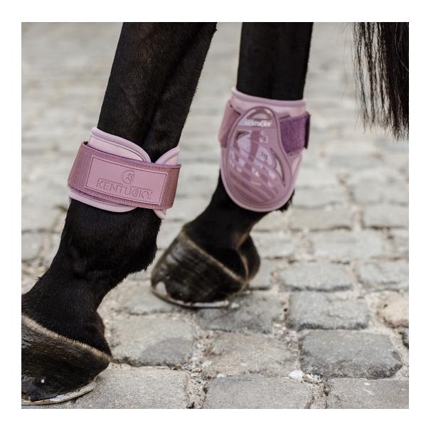 Streichkappen young Horse - old rose