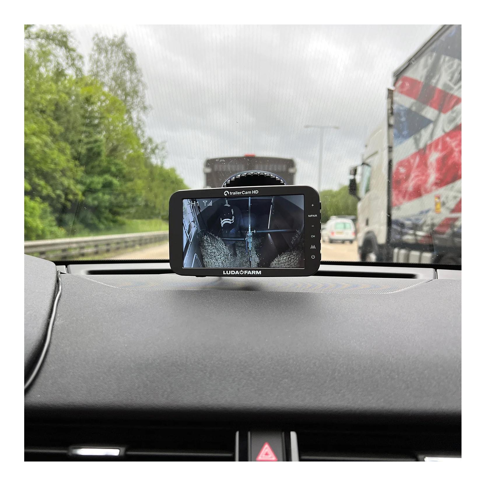 TrailerCam HD Profi Kamerasystem für Pferdeanhänger TrailerCam HD Profi Kamerasystem für Pferdeanhänger