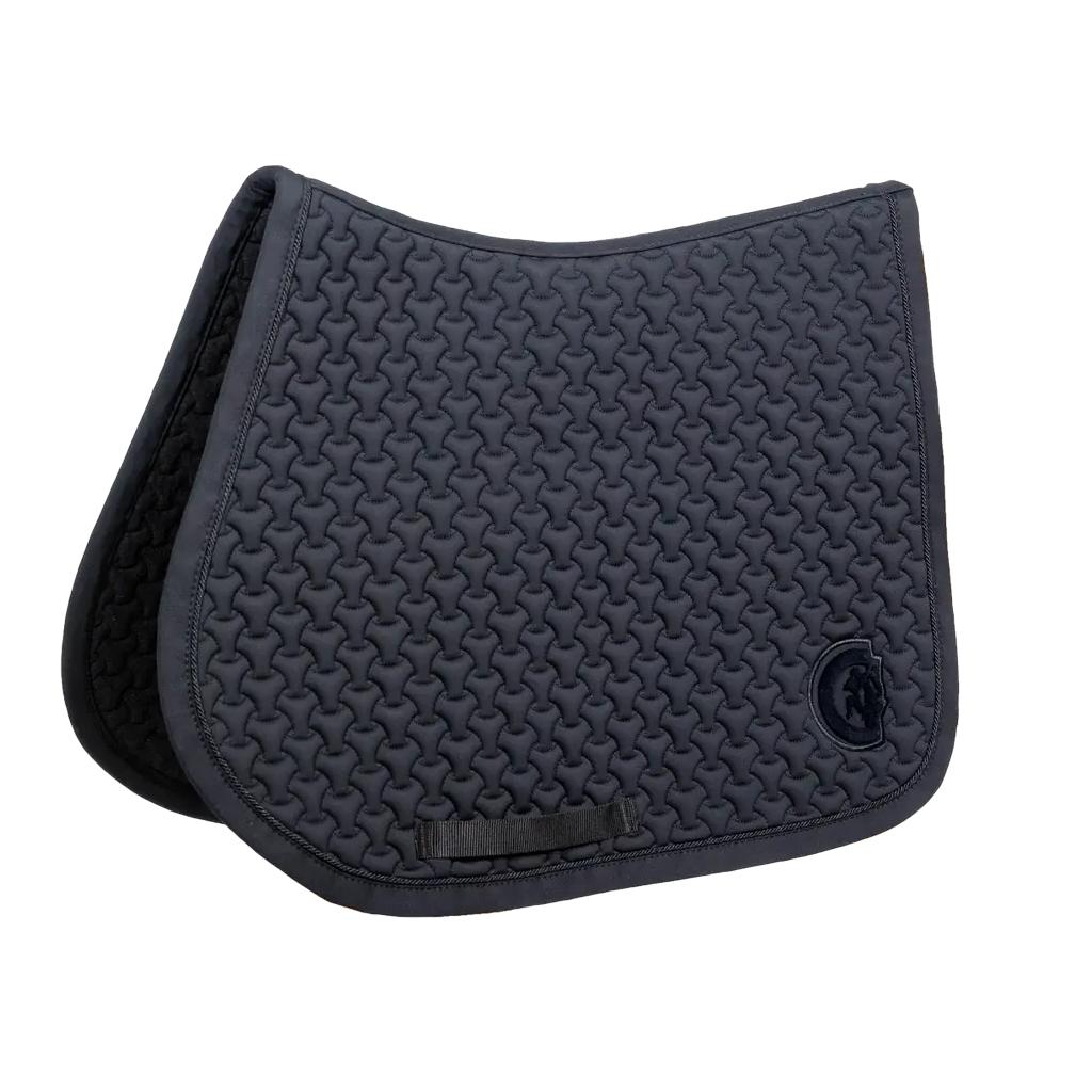 Schabracke Plaited 3D Logo und Ohrengarn Wellington 3D Logo Set