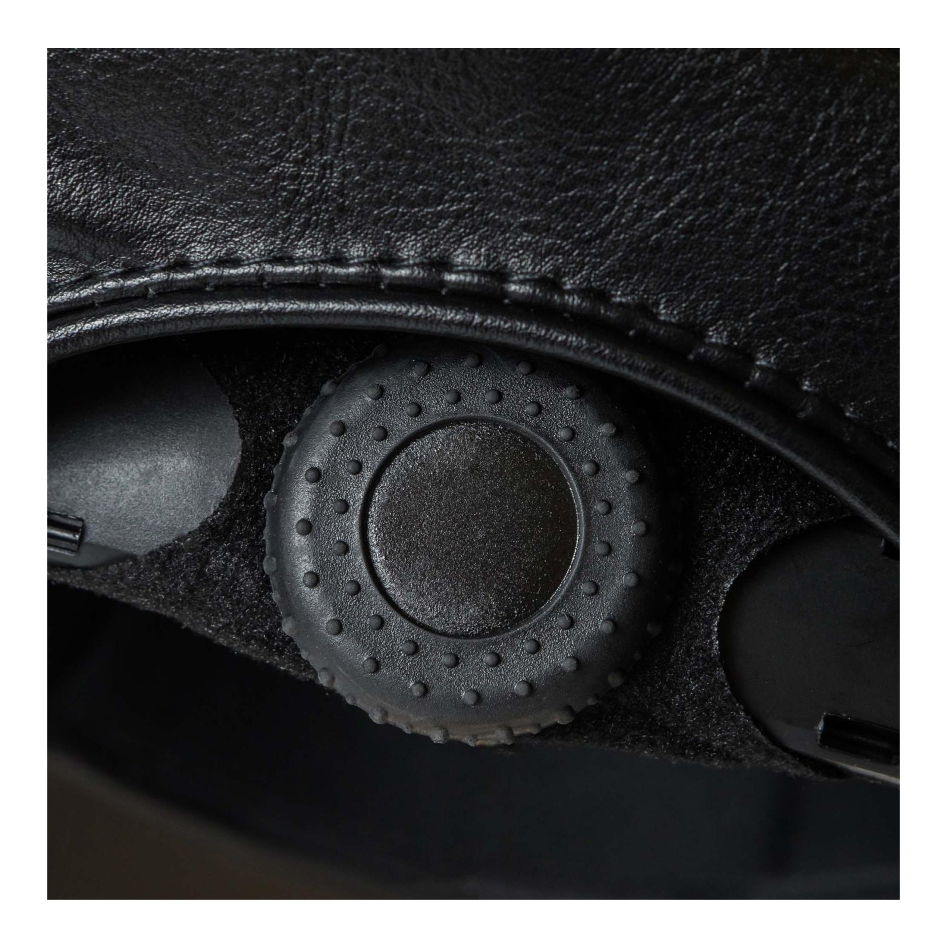 Back on Track Reithelm Caracas Glossy