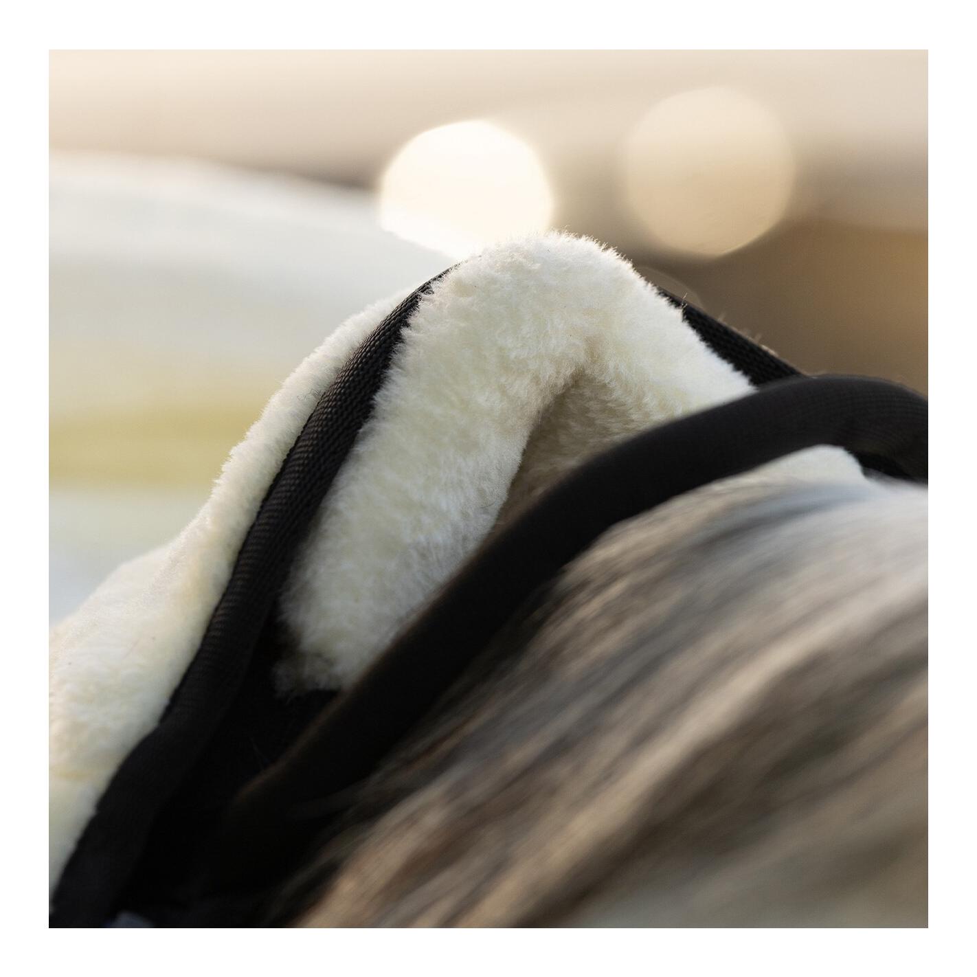 QHP Bareback Pad Super Soft - Reitpad mit Kunstfell & Anti-Rutsch