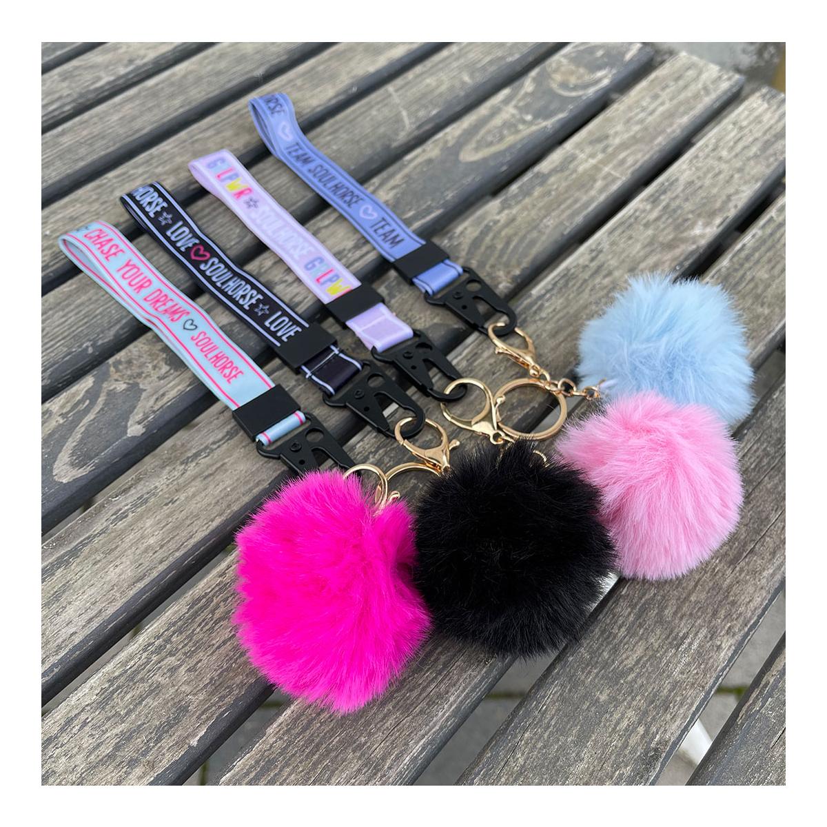 Pom Pom Schlüsselanhänger "Chase your dreams" 