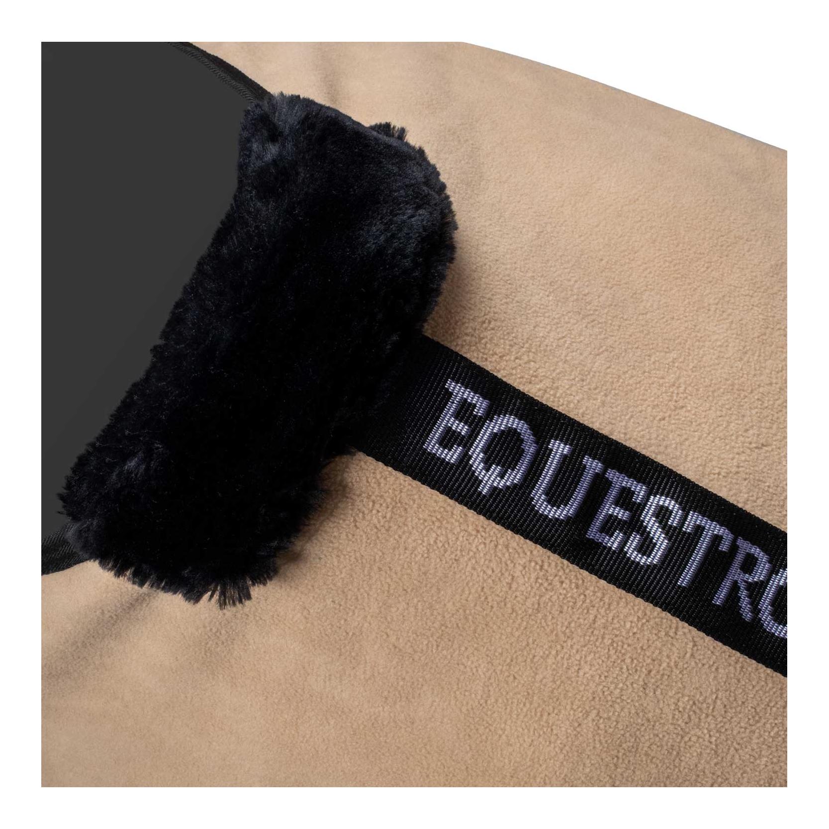 Pochette avec rabat sur le devant Pochette avec rabat sur le devant