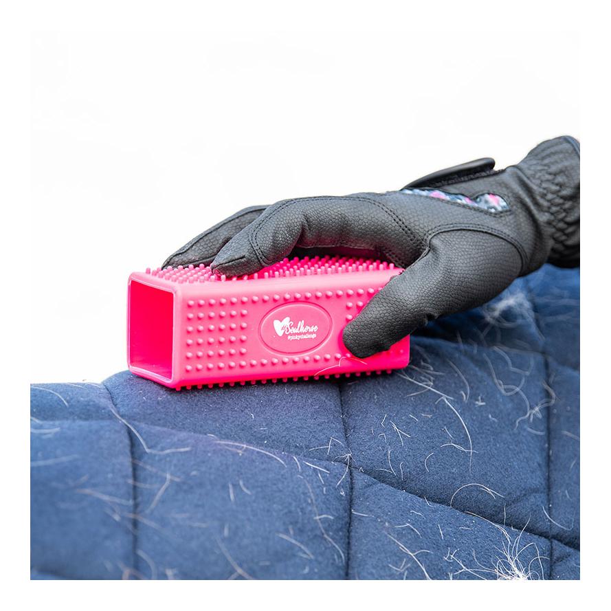 Brosse pour enlever les poils «Pinky» Brosse pour enlever les poils «Pinky»