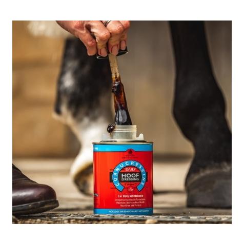 Cornucrescine Daily Hoof Dressing Cornucrescine Daily Hoof Dressing