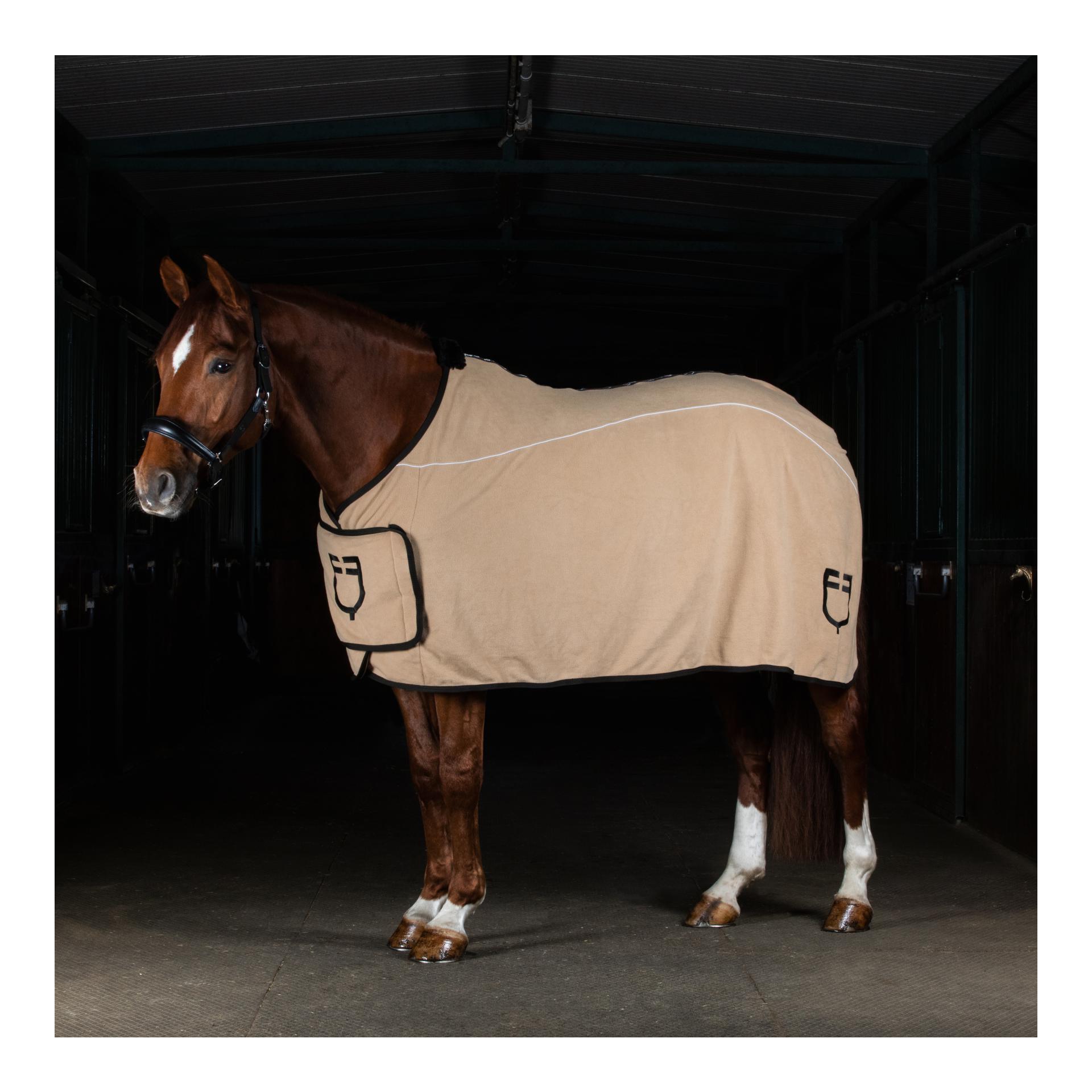 Pochette avec rabat sur le devant Pochette avec rabat sur le devant