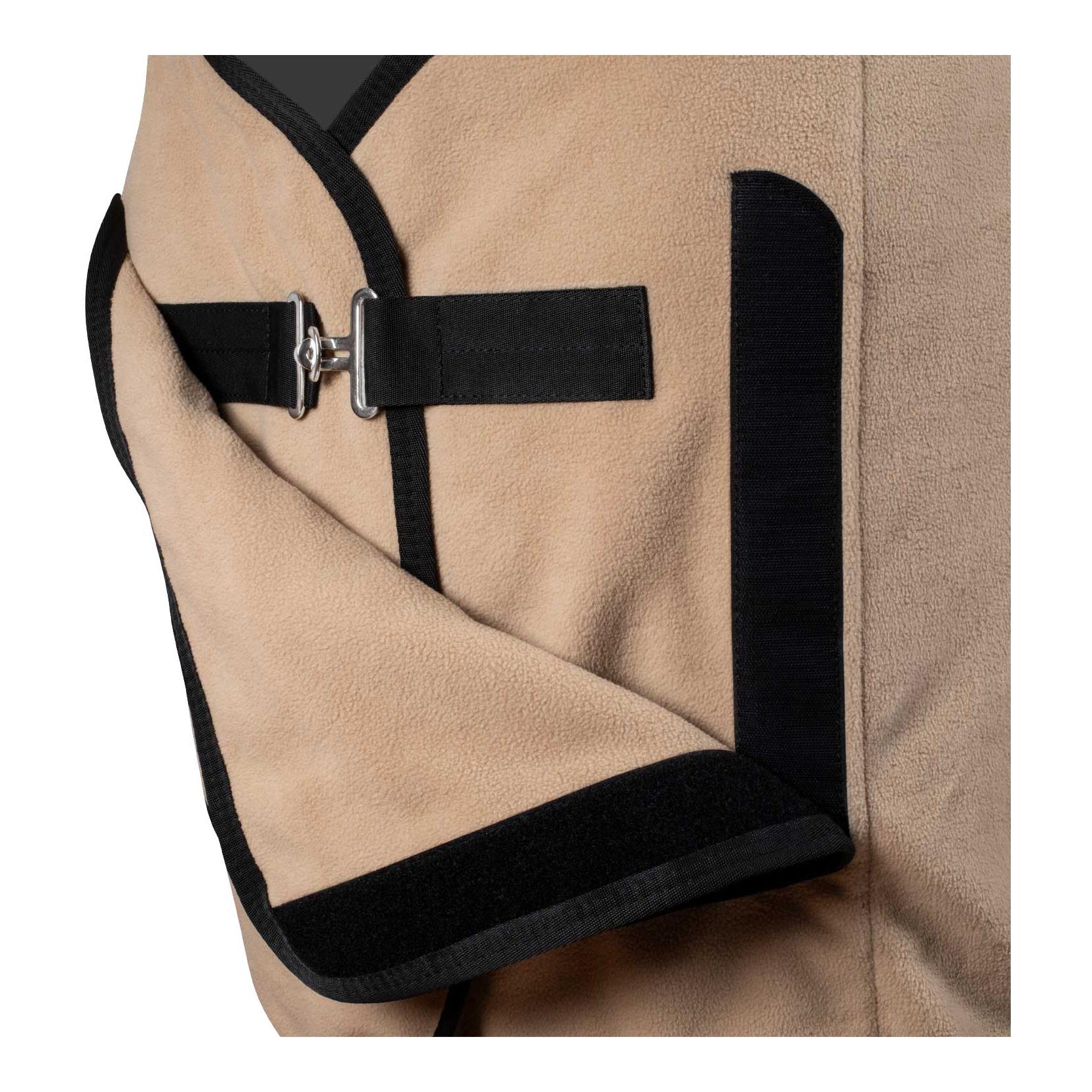 Pochette avec rabat sur le devant Pochette avec rabat sur le devant