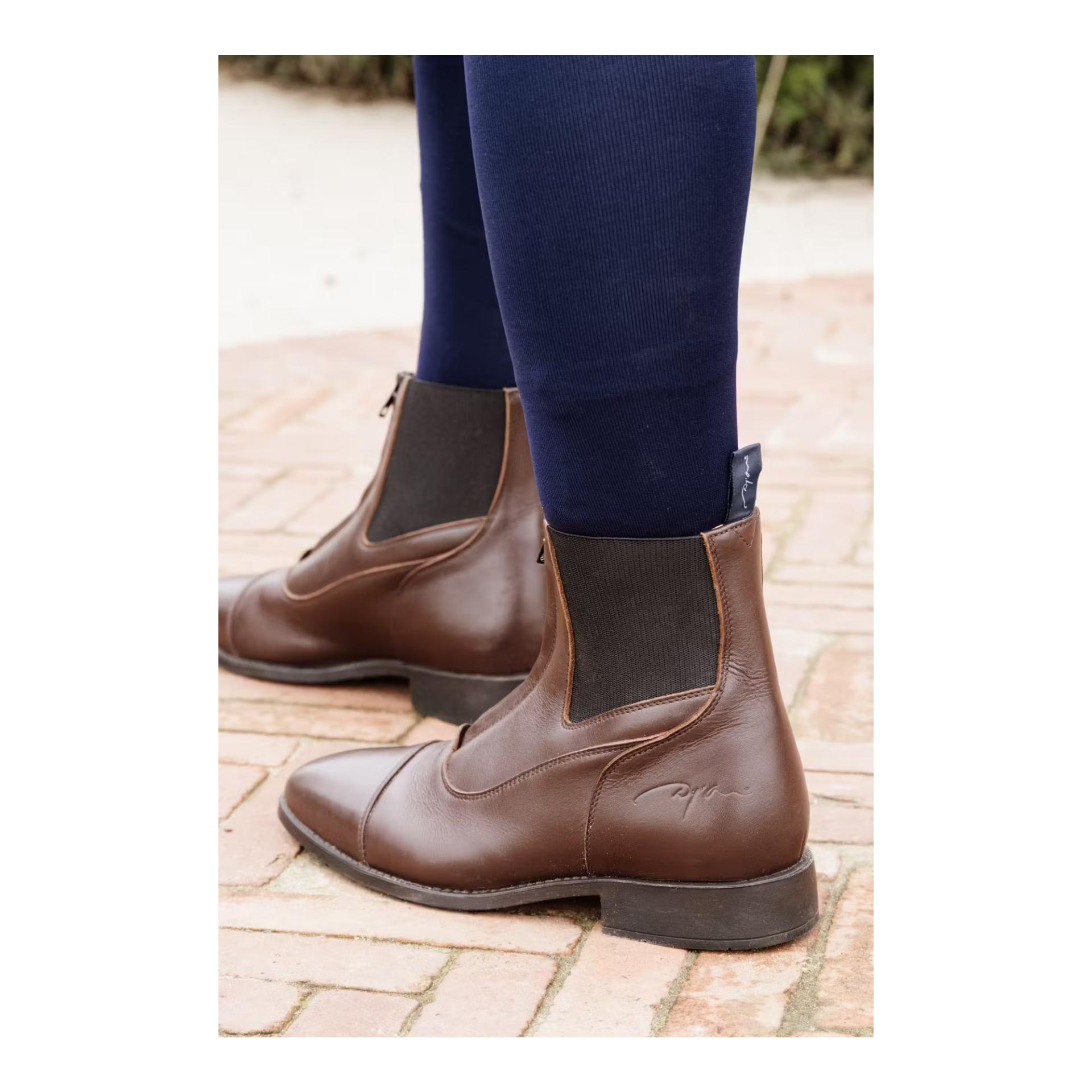 Stiefeletten mit Frontreißverschluss Stiefeletten mit Frontreißverschluss