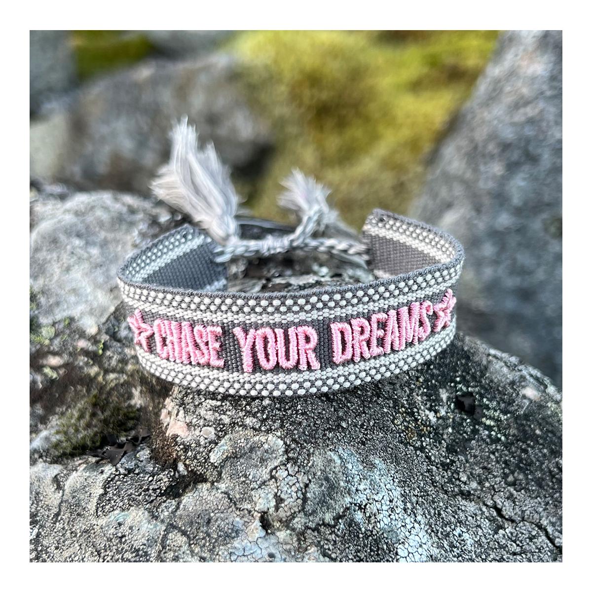 Stoffarmband "Chase Your Dreams"